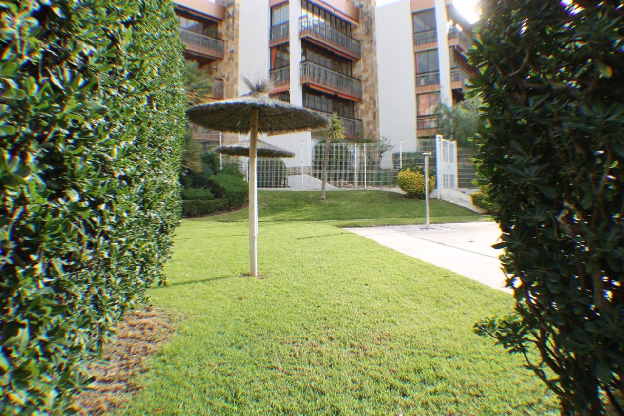Agi Parramon Apartment Roses